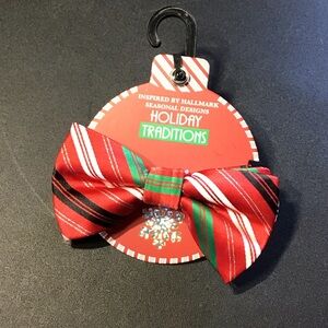 Holiday Traditions Red and Green Bow Tie